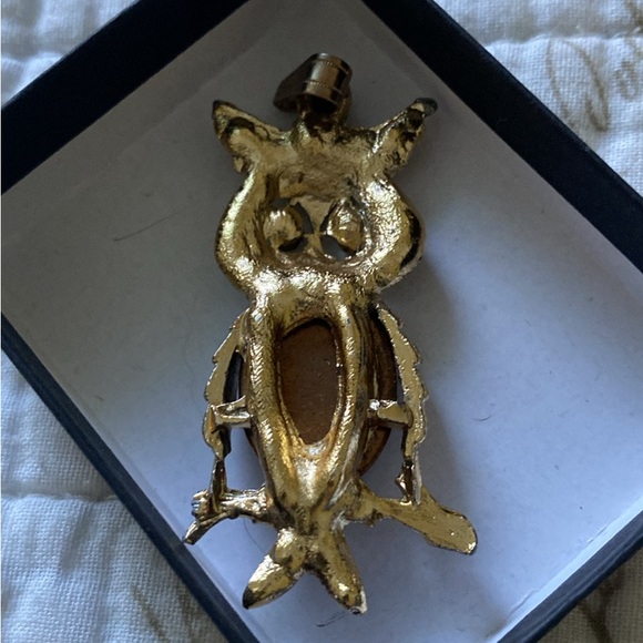 Vintage Avon Owl 🦉 pendant - Picture 3 of 6
